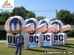 logomarcas infláveis promocionais UDC centro universitário